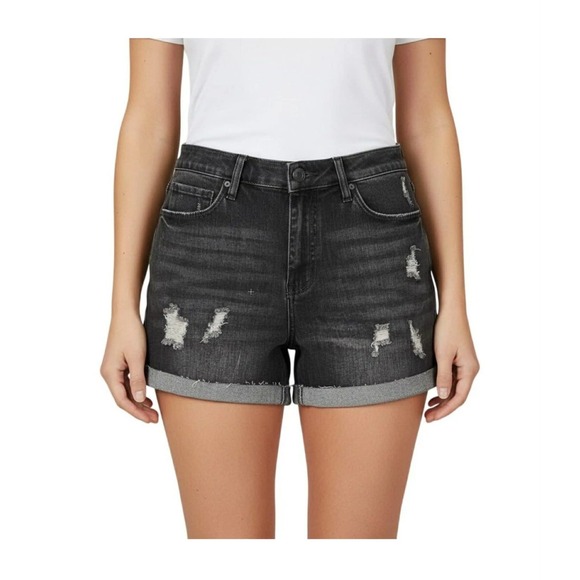 NWT Blank NYC The Fulton Roll Up Shorts Size 30 Black - Picture 2 of 9